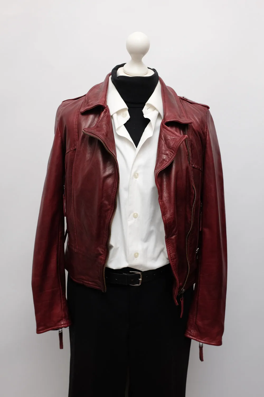 BURGUNDY LEATHER JACKET